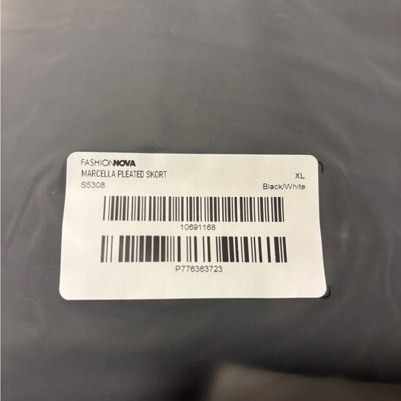 Fashion Nova Black Mini Skirt - Picture 5 of 12